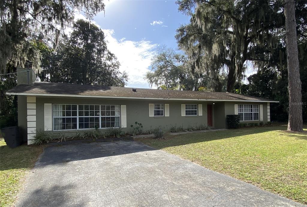 1234 NE 7th St, Ocala, FL 34470 MLS OM669892 Coldwell Banker