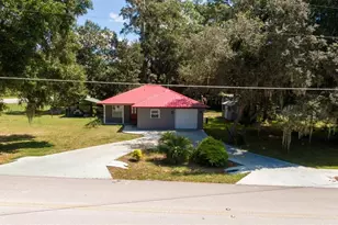 1331 SE 169th Terrace Rd, Silver Springs, FL 34488 - Photo 1