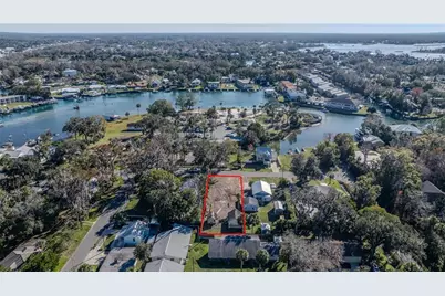 27 NE 2nd Street, Crystal River, FL 34429 - Photo 1