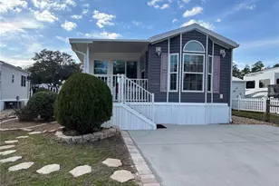 3240 NE 104th Ave, Silver Springs, FL 34488 - Photo 1