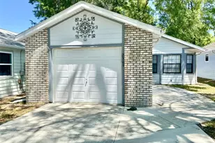 2305 NE 40th Ave, Ocala, FL 34470 - Photo 1