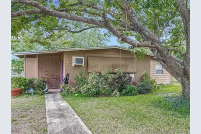 910 W Village Drive, Deltona, FL 32725 - Photo 1