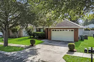 2201 NE 38th Ter, Ocala, FL 34470 - Photo 1