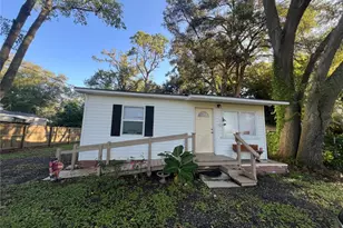 3925 NE 92nd Pl, Anthony, FL 32617 - Photo 1