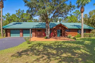 7027 W 7 Rivers Dr, Crystal River, FL 34429 - Photo 1