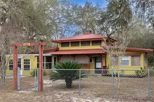 621 NE 165th Terrace, Silver Springs, FL 34488 - Photo 1