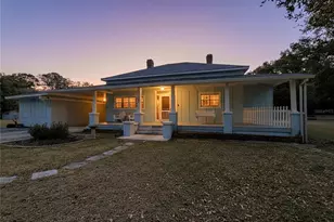 113 Rosemary Ave, Lady Lake, FL 32159 - Photo 1