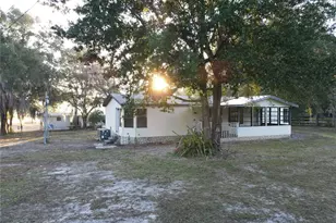 11821 SE 123rd Ave, Ocklawaha, FL 32179 - Photo 1