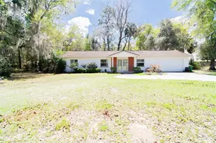 707 Howard St, Inverness, FL 34453 - Photo 1