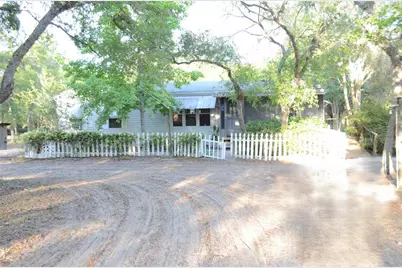 591 SE Fisher Road, Ocklawaha, FL 32179 - Photo 1