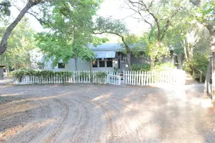 591 SE Fisher Rd, Ocklawaha, FL 32179 - Photo 1