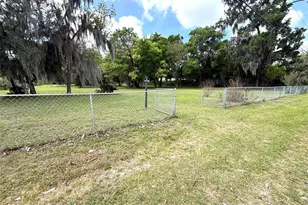 1044 NE 24th St, Ocala, FL 34470 - Photo 1