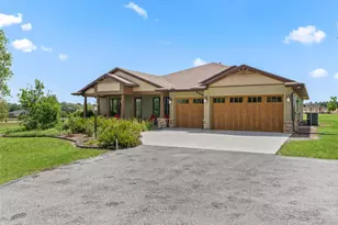 10725 SE 160th Court Rd, Ocklawaha, FL 32179 - Photo 1