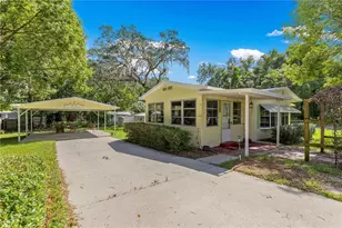 10495 SE 130th Ln, Ocklawaha, FL 32179 - Photo 1