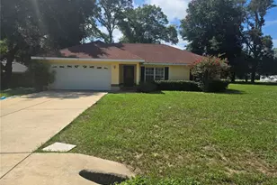 31 Pine Cir, Ocala, FL 34472 - Photo 1