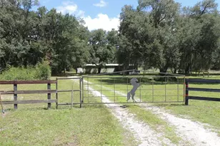 7090 SE 181 Ct, Morriston, FL 32668 - Photo 1