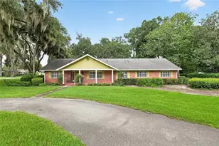 2011 SE 14th Ln, Ocala, FL 34471 - Photo 1