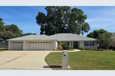 5075 NE 7th Place, Ocala, FL 34470 - Photo 1