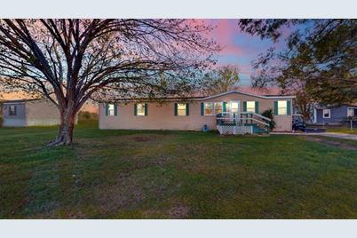 304 Thornhill Estates Court, Winter Haven, FL 33880 - Photo 1