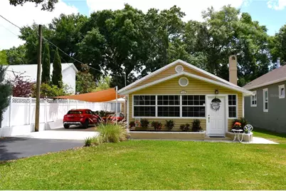 418 E 10th Ave, Mount Dora, FL 32757 - Photo 1