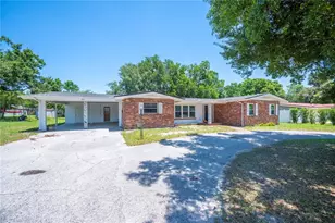 961 Oleander Dr SE, Winter Haven, FL 33880 - Photo 1