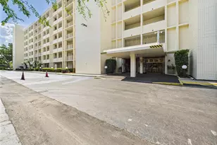 700 Mirror Terrace NW, Winter Haven, FL 33881 - Photo 1