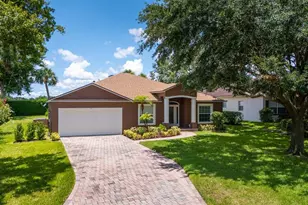 205 Loma Dr, Winter Haven, FL 33881 - Photo 1