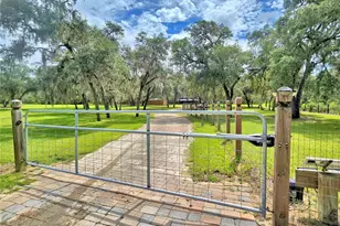 4025 Paw Paw Trail, Lake Wales, FL 33898 - Photo 1