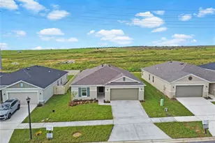 616 Royal Palm Dr, Lake Wales, FL 33898 - Photo 1