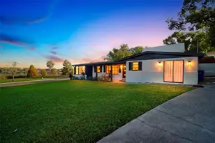 63 Lake Hunter Dr, Lakeland, FL 33803 - Photo 1