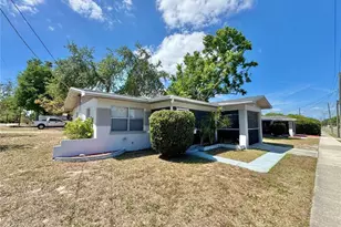 585 6th St SE, Winter Haven, FL 33880 - Photo 1
