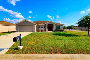 630 Valencia Ct, Dundee, FL 33838 - Photo 1
