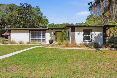 1304 NE 5th Avenue, Crystal River, FL 34428 - Photo 1