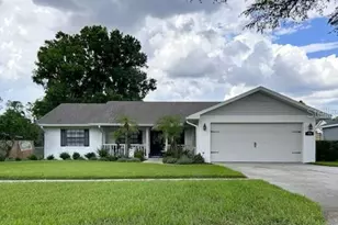 334 Palmview Cir N, Auburndale, FL 33823 - Photo 1