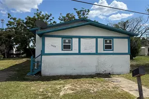 1009 Ave B, Haines City, FL 33844 - Photo 1