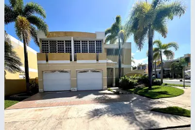 E 18 Calle Diana Parque Del Sol, Bayamon, PR 00959 - Photo 1