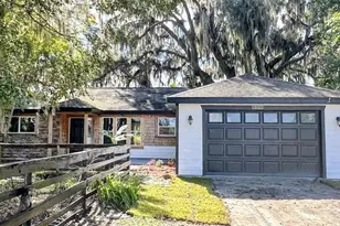 12022 SE Sunset Harbor Rd, Weirsdale, FL 32195 - Photo 1