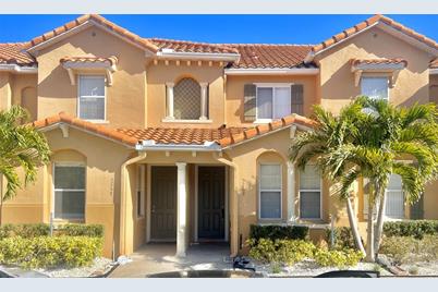 5269 Paradise Cay Circle, Kissimmee, FL 34746 - Photo 1