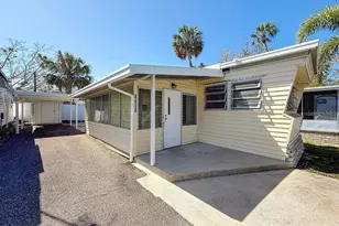 8620 42nd Pl, Saint Petersburg, FL 33709 - Photo 1