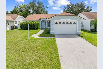 907 Robinson Ave, Saint Cloud, FL 34769 - Photo 1