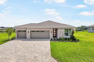 9176 Players Dr, Weeki Wachee, FL 34613 - Photo 1