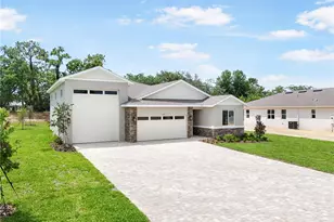 9177 Players Dr, Weeki Wachee, FL 34613 - Photo 1