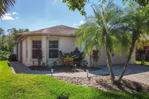 524 Grand Canal Dr, Poinciana, FL 34759 - Photo 1