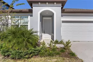 36887 Highland Mdws Ct, Zephyrhills, FL 33542 - Photo 1