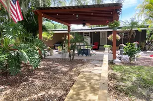 2082 Starboard Dr, Geneva, FL 32732 - Photo 1