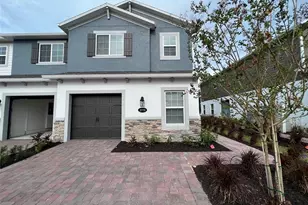 2779 Narcoossee Cmns Wy, Saint Cloud, FL 34771 - Photo 1