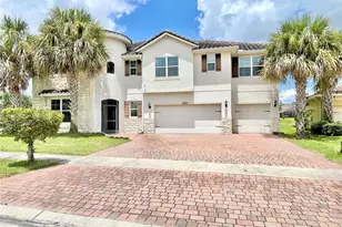 2821 Rialto Ct, Kissimmee, FL 34746 - Photo 1