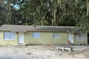 404 Peters St, Wildwood, FL 34785 - Photo 1