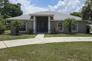 1025 W Lake Hamilton Dr, Winter Haven, FL 33881 - Photo 1