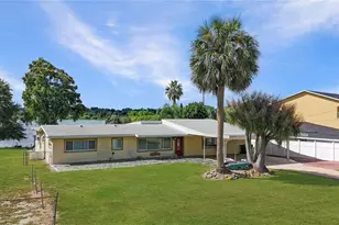 117 E Lake Roy Dr SE, Winter Haven, FL 33884 - Photo 1